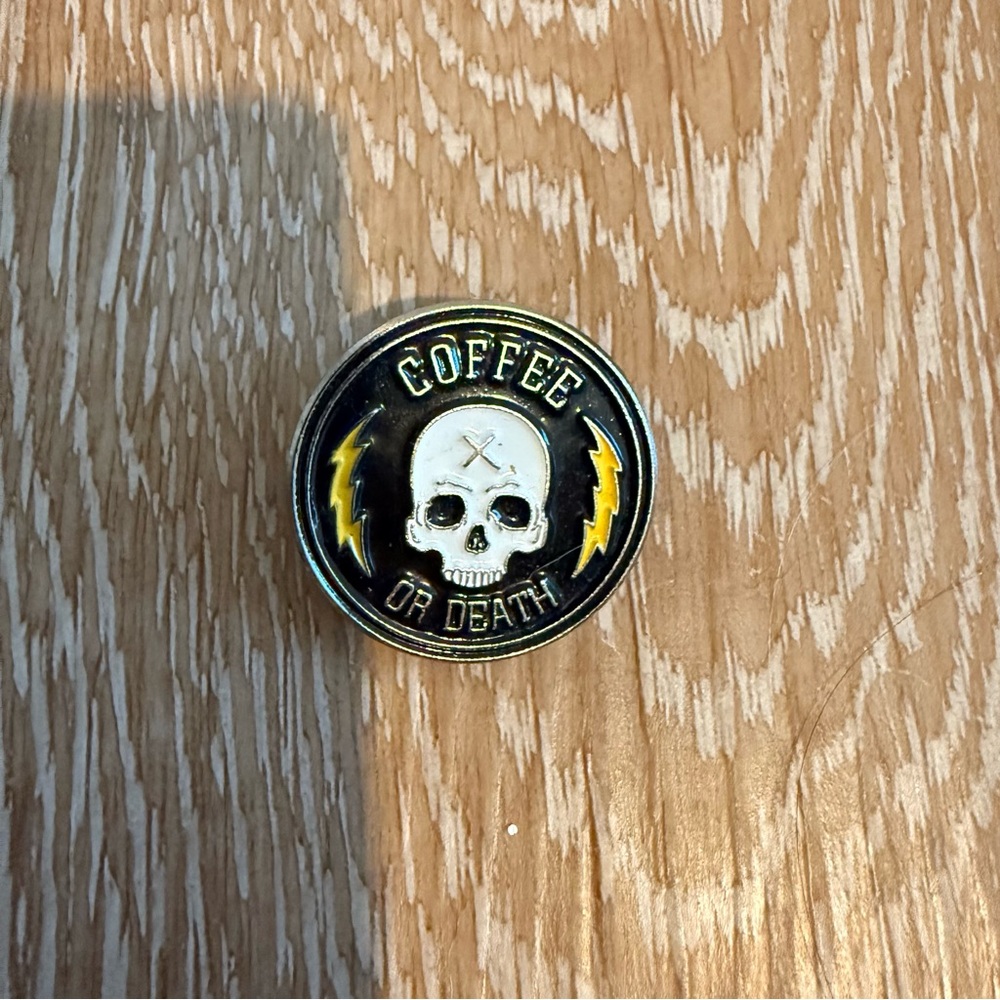 Coffee enamel pin
Excellent condition